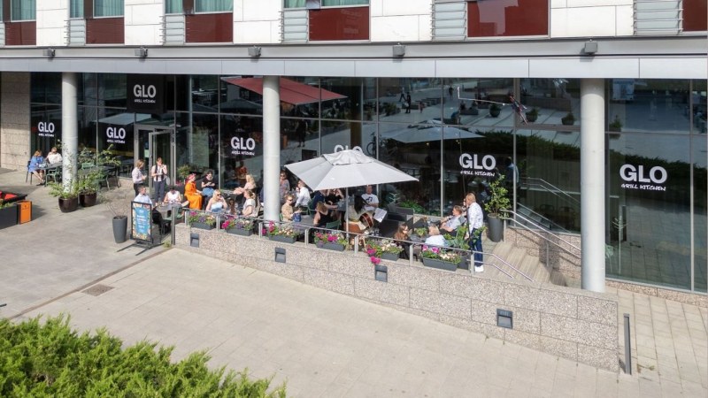 GLO Grill Kitchen summer terrace